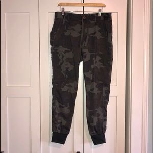 PRANA camo athletic joggers